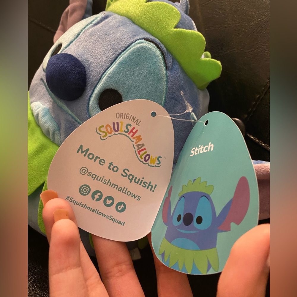 7” Hawaiian Stitch Squishmallow - Picture 3 of 7